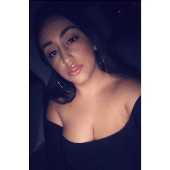 MEET THE POSHER, JESS ✨ - Picture 1 of 9